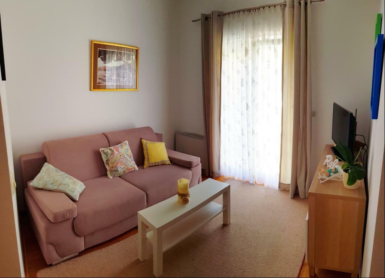 Apartments Dvor - Ap1, Ap2, Ap3 Baška Voda Exterior foto